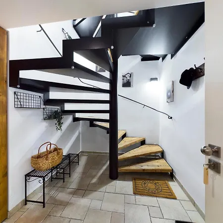Linus Loft Apartment *